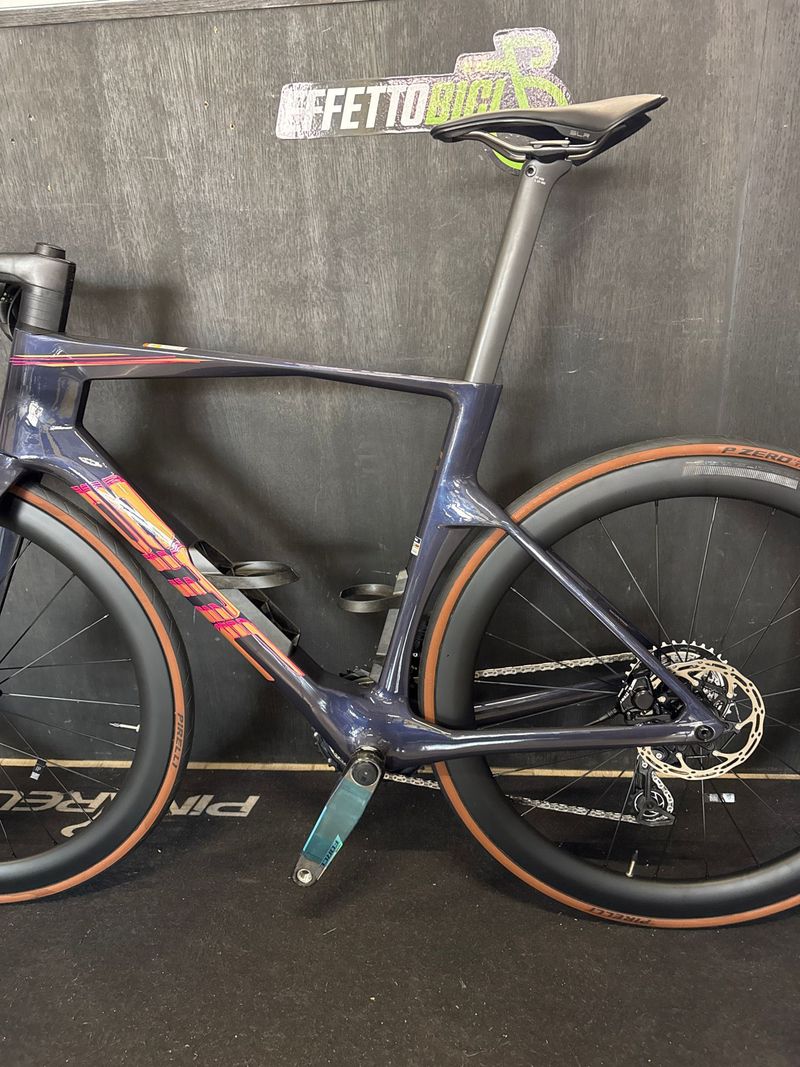 Used BMC Teammachine R SRAM Force eTap AXS 2027 Road & Gravel, Blue — image 4 of 8