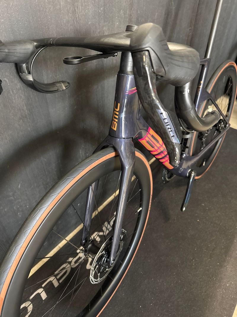 Used BMC Teammachine R SRAM Force eTap AXS 2027 Road & Gravel, Blue — image 5 of 8