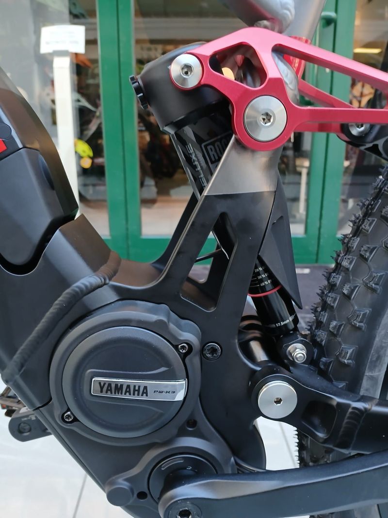Gebrauchtes Fantic XTF 1.5 All Track 2025 2025 Mountainbike, Hellgrau, 29 — Bild 2 von 3