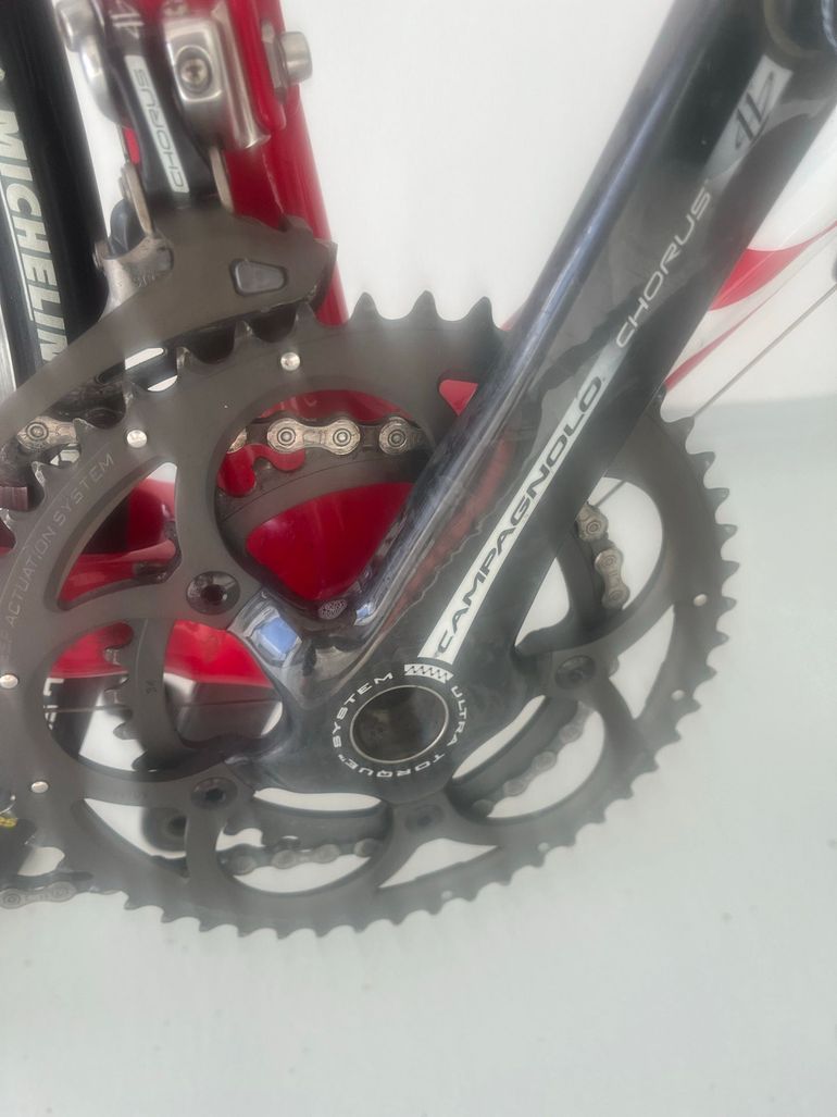 Used Colnago CLX Disc Campagnolo Chorus 2018 Road & Gravel, Red — image 2 of 5