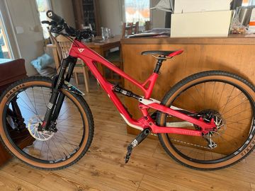 YT Industries Jeffsy SRAM GX Eagle 2019 Mountainbike de segunda mano, Rojo — imagen 2 de 4