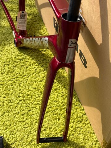 Used Argon 18 Sum Frameset 2024 Road & Gravel, Red — image 5 of 13