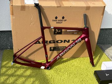 Used Argon 18 Sum Frameset 2024 Road & Gravel, Red — image 13 of 13