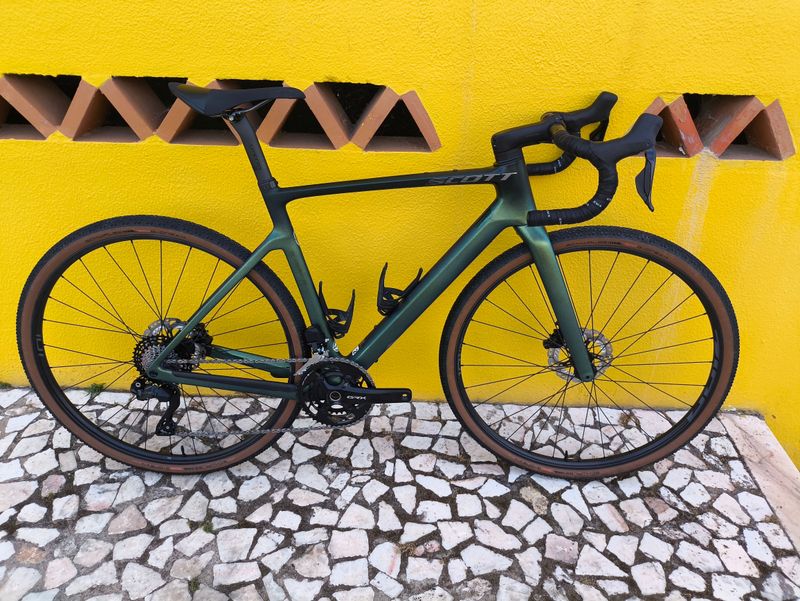 Used Scott Addict Shimano 105 Di2 2022 Road & Gravel