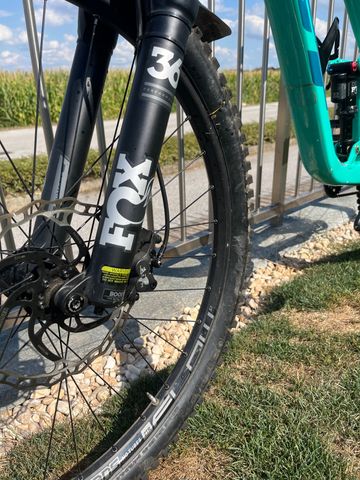 Used GT Force Expert 2021 Mountainbike, Blue — image 9 of 11