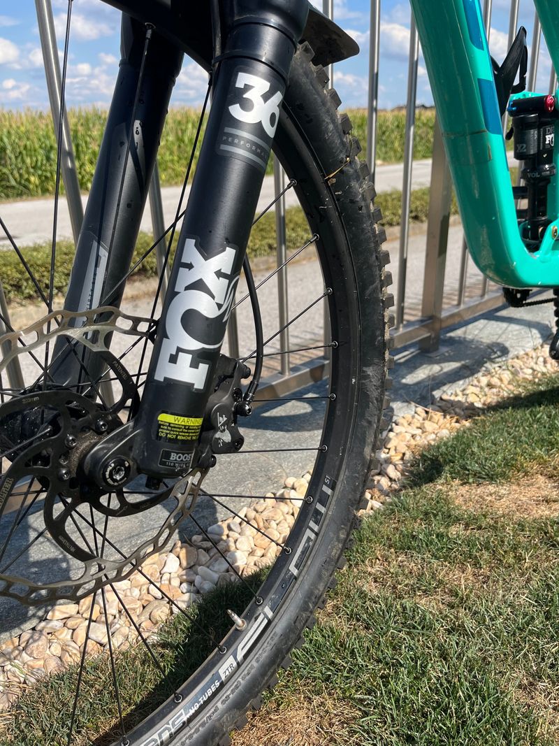 Used GT Force Expert 2021 Mountainbike, Blue — image 9 of 11