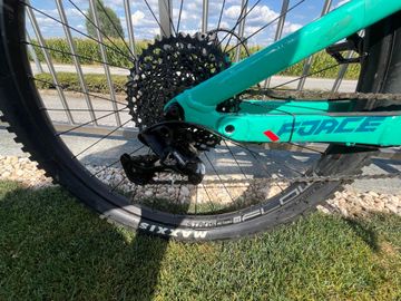 Used GT Force Expert 2021 Mountainbike, Blue — image 8 of 11