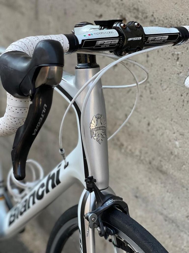 Used Bianchi Infinito Shimano Ultegra 2013 Road & Gravel, Light Gray — image 3 of 16