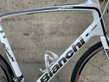 Used Bianchi Infinito Shimano Ultegra 2013 Road & Gravel, Light Gray — image 2 of 16