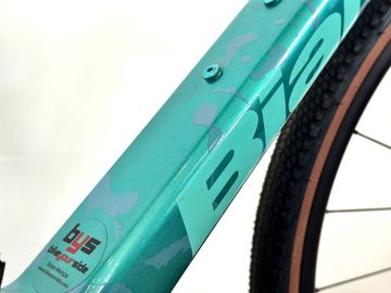 Bianchi Impulso COMP GRX 610 disc 2025 2025 Road & Gravel usato, Blu — immagine 3 di 8
