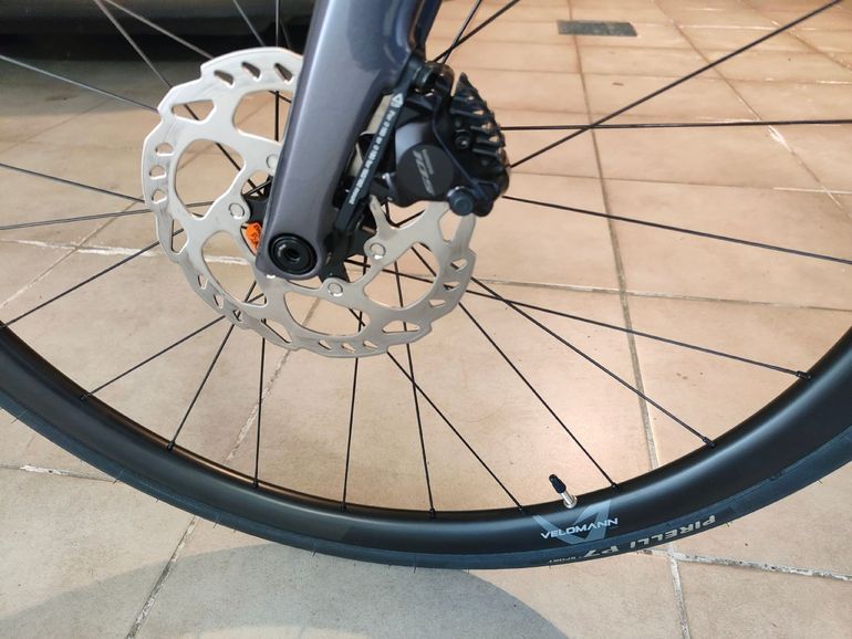 Used Bianchi Infinito 105 2024 2024 Road & Gravel, Black — image 5 of 7