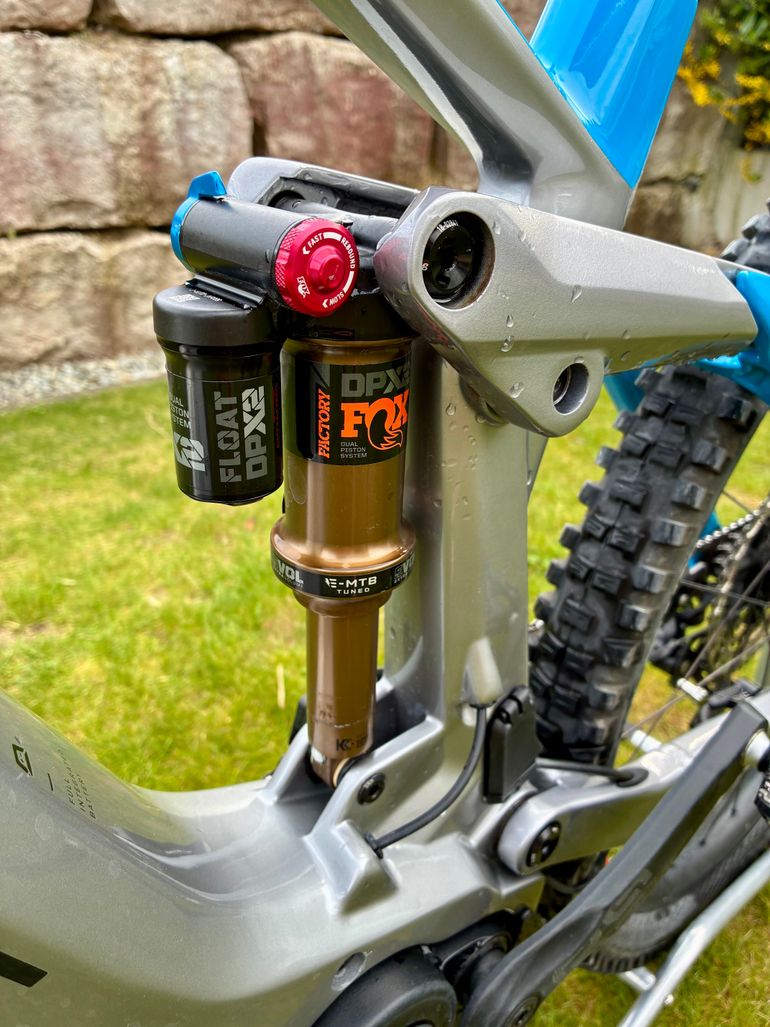 Used CUBE STEREO HYBRID 160 HPC ACTIONTEAM 625 27.5 KIOX 2021 2021 Mountainbike, Light Gray, 27.5 — image 8 of 10
