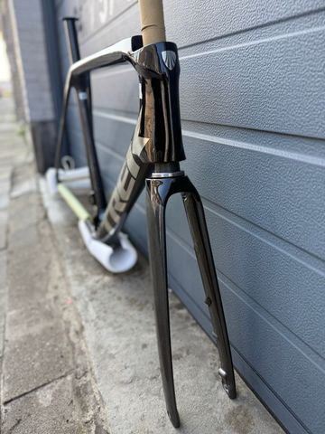 Brugt Trek Émonda SLR 6 2024 Frameset 2024 Road & Gravel — billede 3 af 5