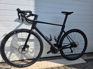 CUBE LITENING AIR C:68X, RACE 2025 2025 Road & Gravel usato