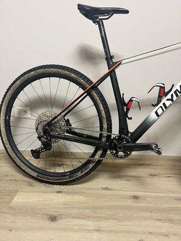 Olympia Custom Shimano Deore XT 2023 Mountainbike usato, Nero — immagine 2 di 4
