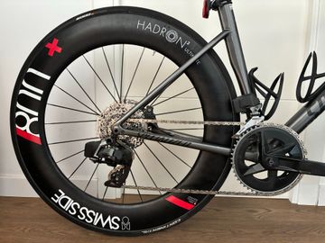 Used Specialized Tarmac SRAM Rival eTap AXS 2025 Road & Gravel, Light Gray — image 2 of 3
