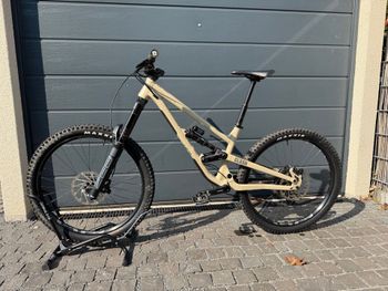 Commencal, CLASH RIDE NEW ROCKSHOX 2022