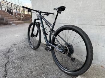 Used Specialized Epic Comp 2022 2022 Mountainbike — image 6 of 13
