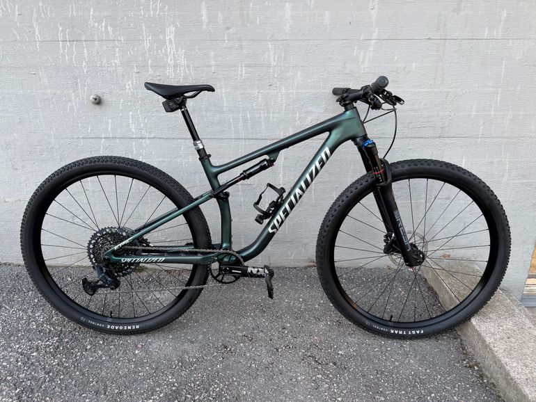 Used Specialized Epic Comp 2022 2022 Mountainbike — image 1 of 13