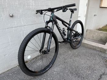Used Specialized Epic Comp 2022 2022 Mountainbike — image 5 of 13