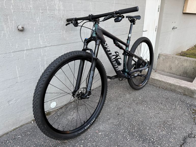 Used Specialized Epic Comp 2022 2022 Mountainbike — image 5 of 13