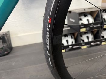 Used Bianchi Aquila RC Rival Etap AXS E1 2026 2026 Road & Gravel, Green — image 5 of 9
