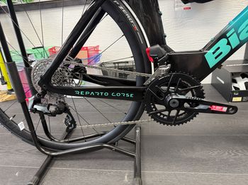 Used Bianchi Aquila RC Rival Etap AXS E1 2026 2026 Road & Gravel, Green — image 9 of 9
