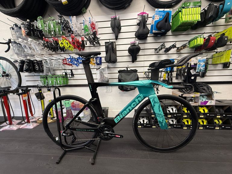 Used Bianchi Aquila RC Rival Etap AXS E1 2026 2026 Road & Gravel, Green — image 1 of 9
