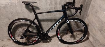 Używany Scott Addict Campagnolo Record 2022 Road & Gravel