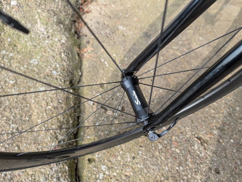 Used Cannondale Hi-Mod 2017 Ultegra Di2 Rim Brake 2017 Road & Gravel, Green — image 5 of 21