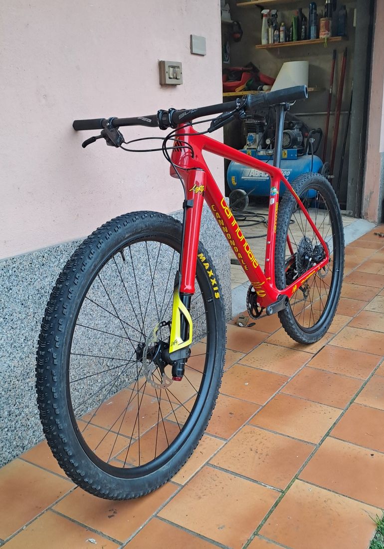 Used Cannondale F-SI HI-MOD THROWBACK VIPER RED 2023 Mountainbike, Red — image 1 of 14