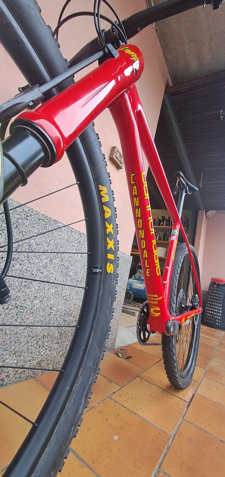 Used Cannondale F-SI HI-MOD THROWBACK VIPER RED 2023 Mountainbike, Red — image 2 of 14