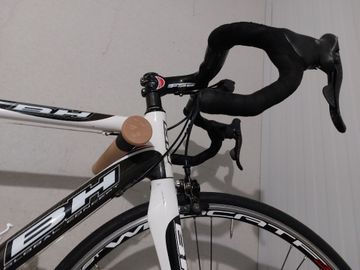 Used BH Custom Campagnolo Record 2006 Road & Gravel, White — image 3 of 13