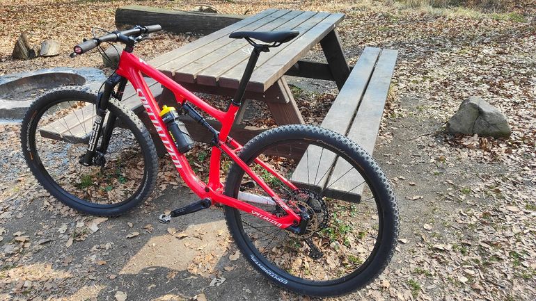 Used Specialized Epic Comp 2021 2021 Mountainbike, Red, 29 — image 4 of 9