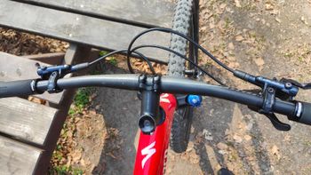 Used Specialized Epic Comp 2021 2021 Mountainbike, Red, 29 — image 8 of 9