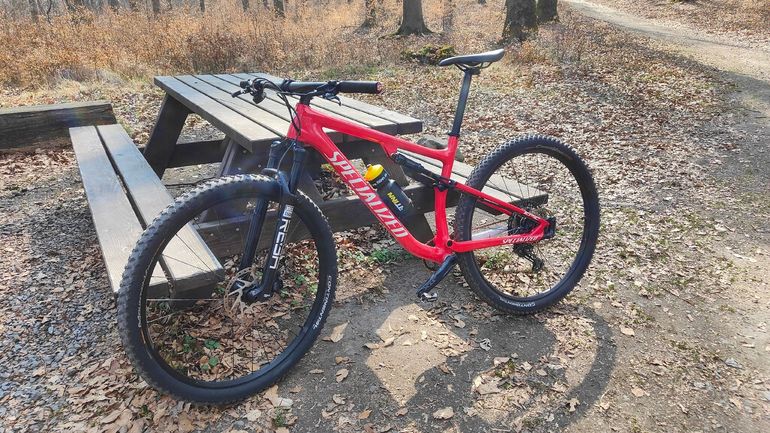Used Specialized Epic Comp 2021 2021 Mountainbike, Red, 29 — image 2 of 9