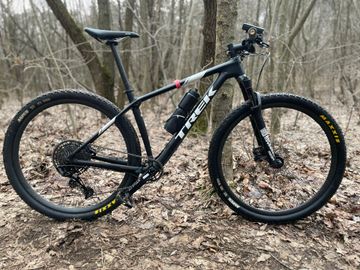 Used Trek Procaliber 9.7 2020 2020 Mountainbike, Black, 29 — image 21 of 28