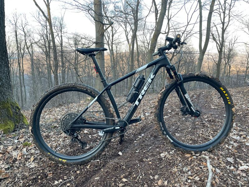 Used Trek Procaliber 9.7 2020 2020 Mountainbike, Black, 29 — image 24 of 28