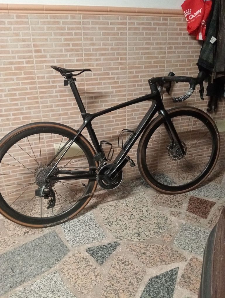 Used Giant tcr Giant tcr Custom Frameset 2020 Road & Gravel — image 1 of 3
