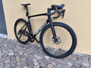 Used Specialized Tarmac SL7 Comp - Shimano 105 Di2 2024 2024 Road & Gravel, Black — image 2 of 19