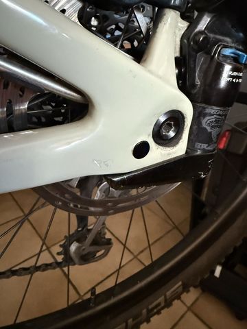 Used Specialized Epic Expert EVO 2019 2019 Mountainbike, Light Gray, 29 — image 10 of 13