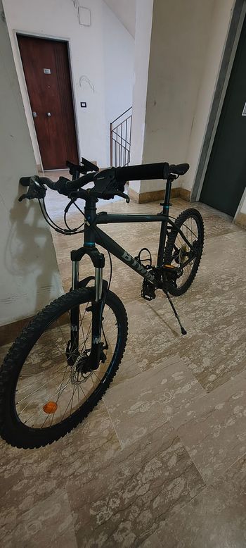 Vélo De Ville Femme B'Twin – Taille Médium – 26 Pouces – 7 Vitesses – Occasion