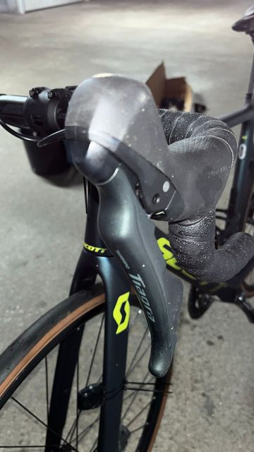 Used Scott Addict 40 2022 2022 Road & Gravel, Green — image 6 of 6