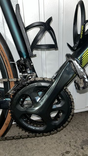 Used Scott Addict 40 2022 2022 Road & Gravel, Green — image 4 of 6