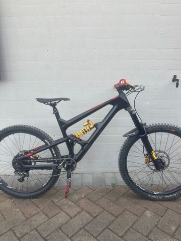 Used Focus Sam SRAM GX 2018 Mountainbike, Black — image 1 of 9