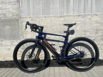 Used BMC Roadmachine 01 ONE 2026 2026 Road & Gravel, Blue — image 2 of 8