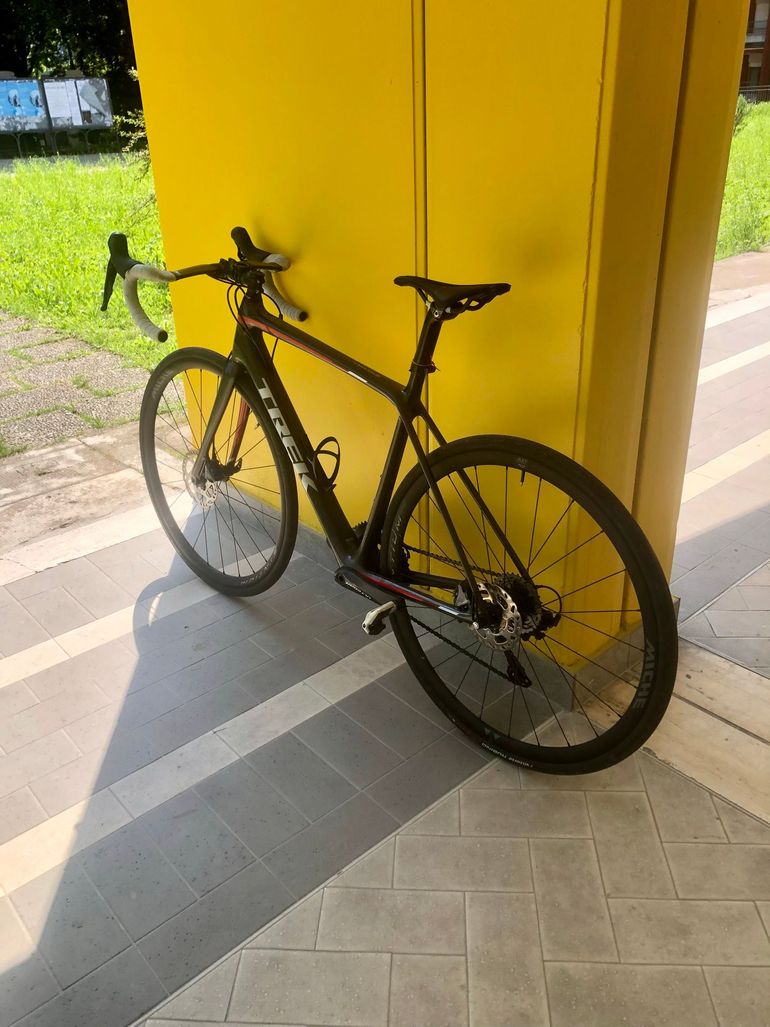 Used Trek Emonda Shimano Ultegra 2019 Road & Gravel — image 2 of 4