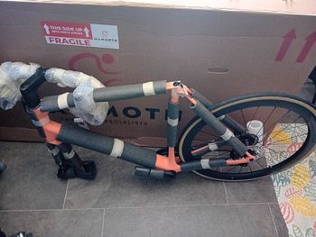 Used Orbea ORCA M20iLTD 2024 2024 Road & Gravel — image 4 of 6