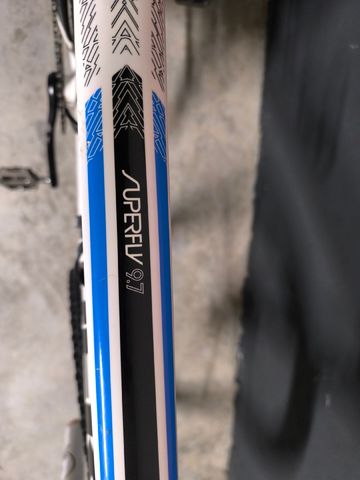 Trek Superfly 9.7 2014 2014 Mountainbike usato, Bianco — immagine 3 di 10