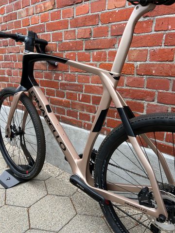 Pinarello Grevil Shimano GRX 2024 Road & Gravel usato, Grigio chiaro — immagine 13 di 16